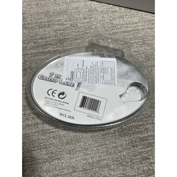 Casino Game Toy Game Keychain 7 in 1 Gambling Poker Slots Blackjack New Sealed - Picture 4 of 5